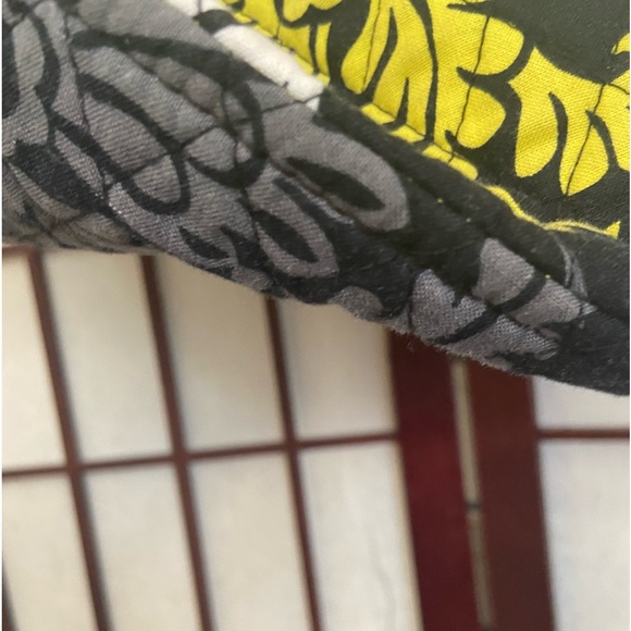 Vera Bradley Baroque Retired print Shoulder Bag - Picture 5 of 5